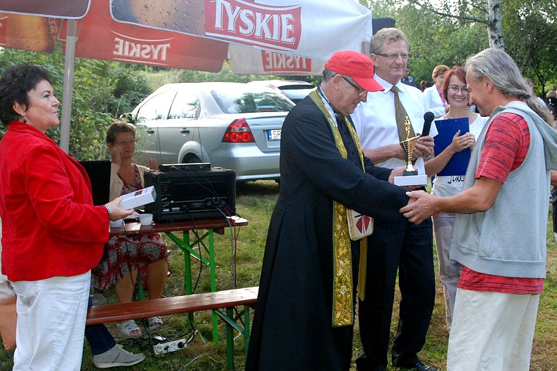 [Rozmiar: 128558 bajt�w]