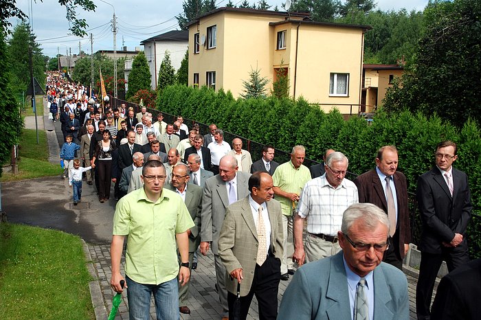 [Rozmiar: 135009 bajt�w]