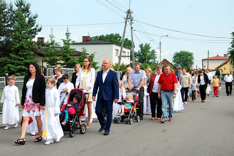 [Rozmiar: 146631 bajt�w]