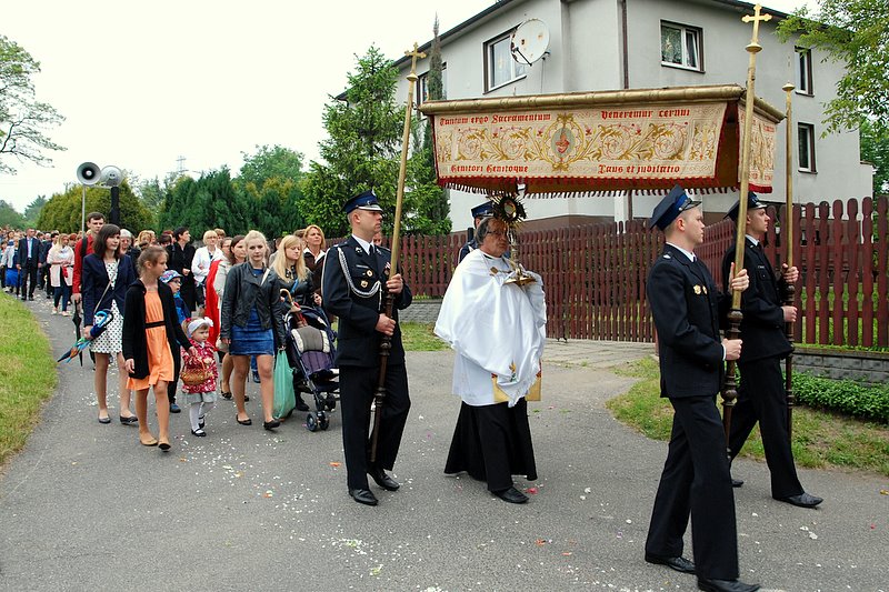 [Rozmiar: 152632 bajt�w]