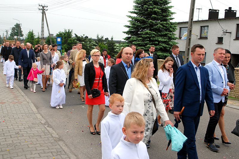 [Rozmiar: 146679 bajt�w]