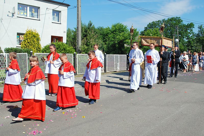 [Rozmiar: 158440 bajt�w]