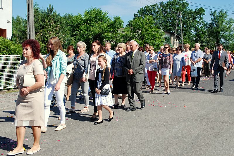[Rozmiar: 176678 bajt�w]