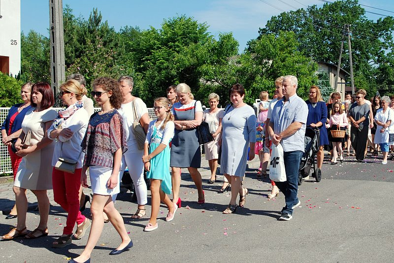 [Rozmiar: 182990 bajt�w]