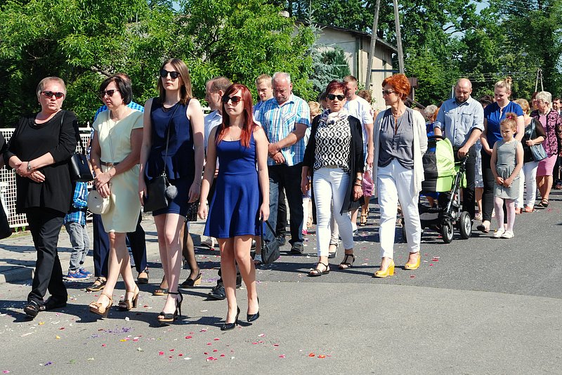 [Rozmiar: 188304 bajt�w]