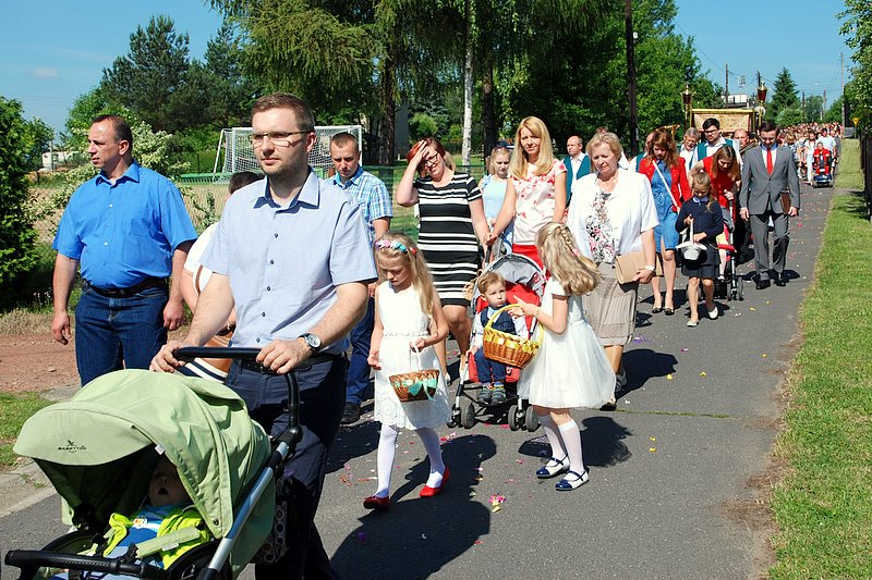 [Rozmiar: 176418 bajt�w]
