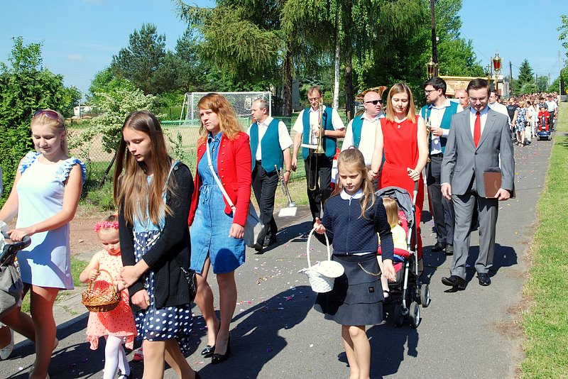 [Rozmiar: 178495 bajt�w]