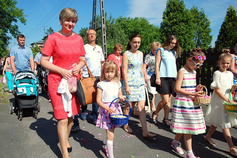 [Rozmiar: 173667 bajt�w]