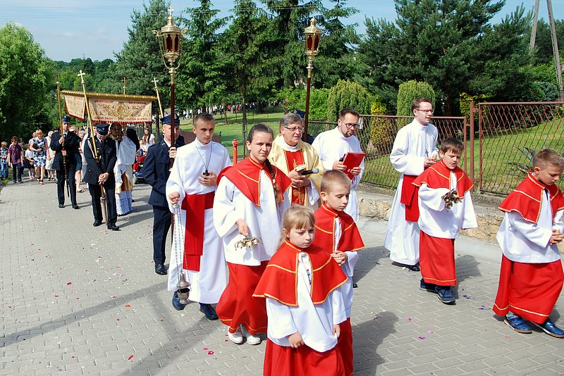 [Rozmiar: 176360 bajt�w]