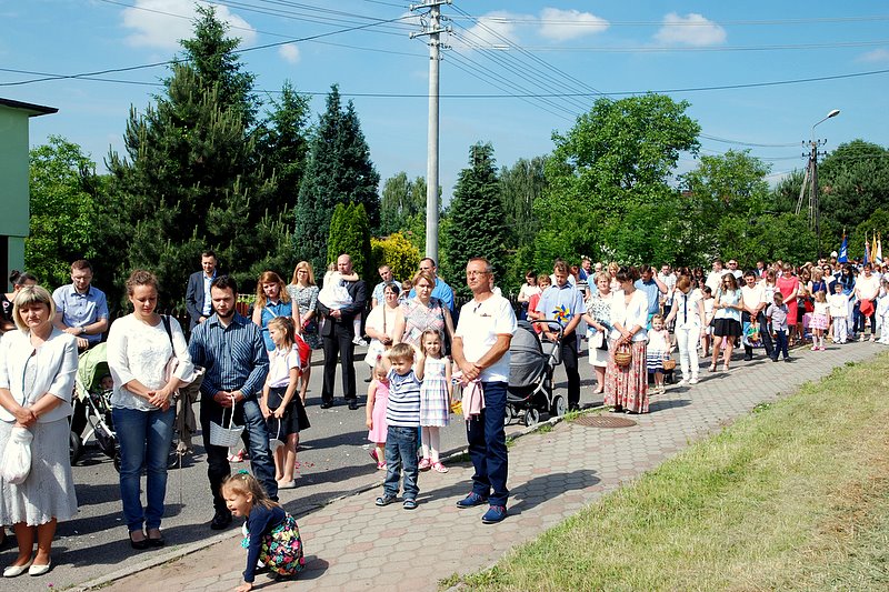 [Rozmiar: 183344 bajt�w]