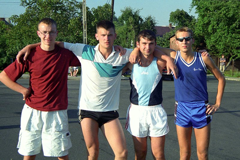 [Rozmiar: 143642 bajt�w]