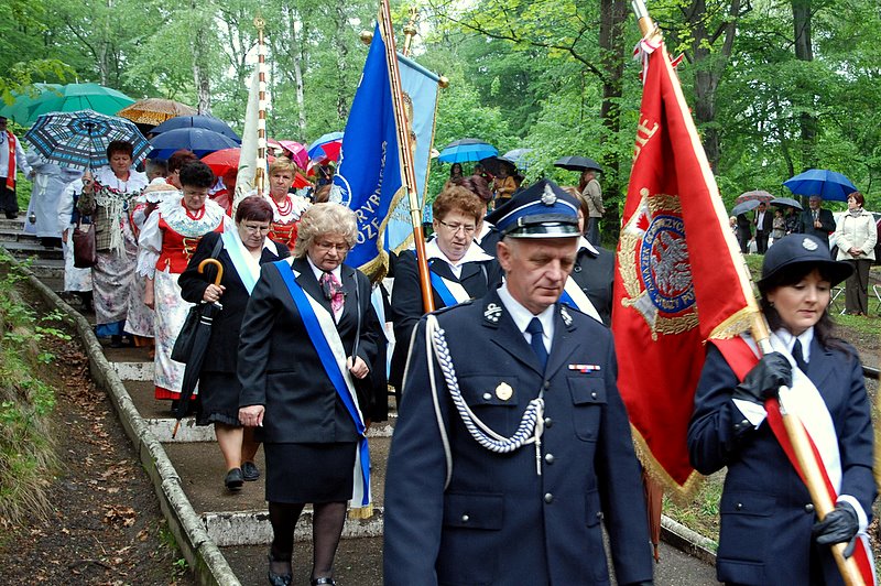 [Rozmiar: 181700 bajt�w]
