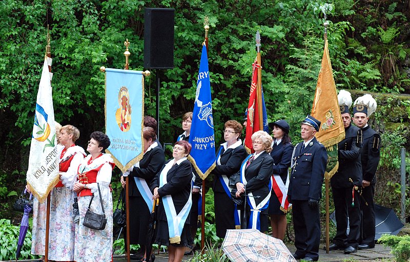 [Rozmiar: 186408 bajt�w]