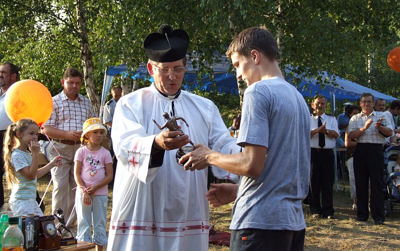 [Rozmiar: 128890 bajt�w]