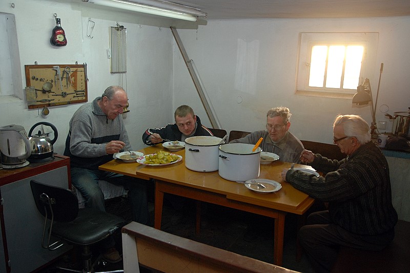 [Rozmiar: 102656 bajt�w]