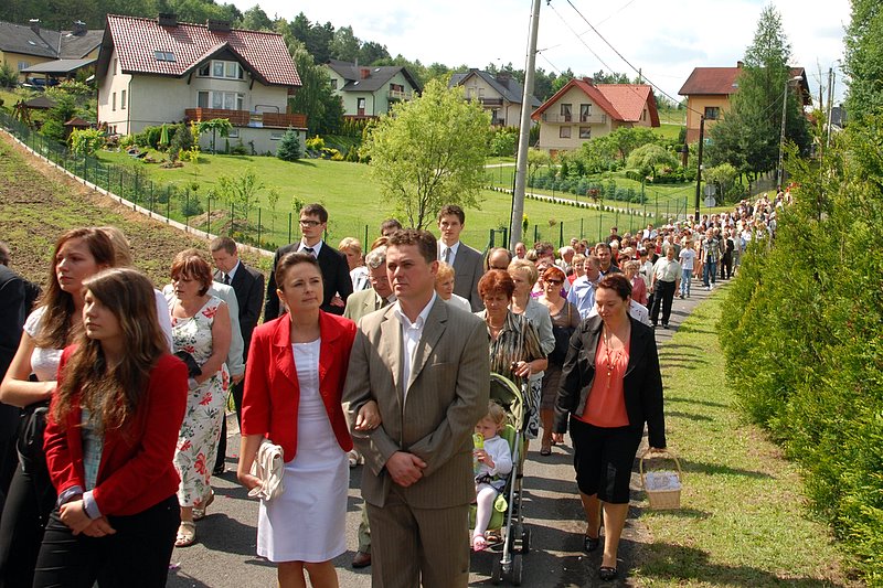 [Rozmiar: 173784 bajt�w]