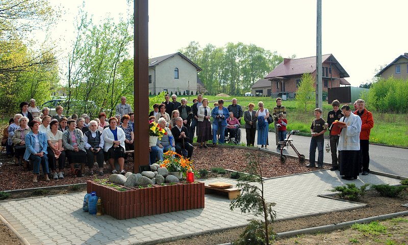 [Rozmiar: 146563 bajt�w]