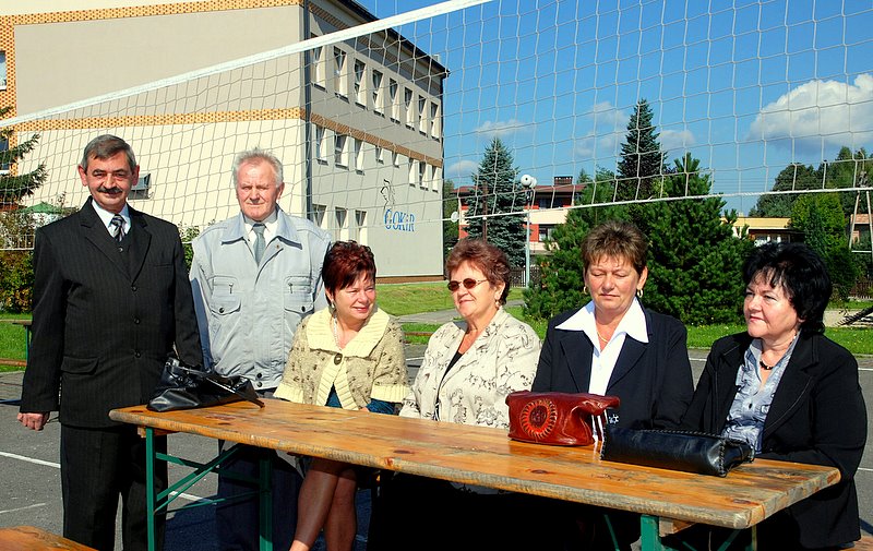 [Rozmiar: 142000 bajt�w]
