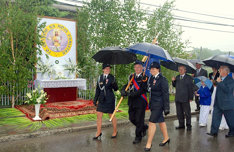 [Rozmiar: 175007 bajt�w]