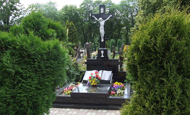 [Rozmiar: 131943 bajt�w]