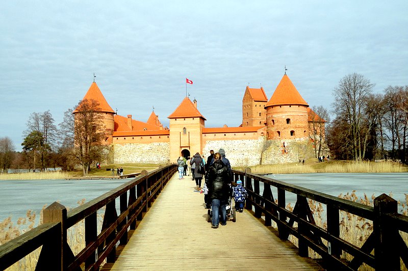[Rozmiar: 127587 bajt�w]