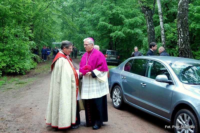 [Rozmiar: 174338 bajt�w]